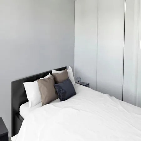 Lumineux Avec Balcon Et Piscine 公寓 Les Billaux