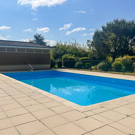 公寓 Lumineux Avec Balcon Et Piscine Les Billaux