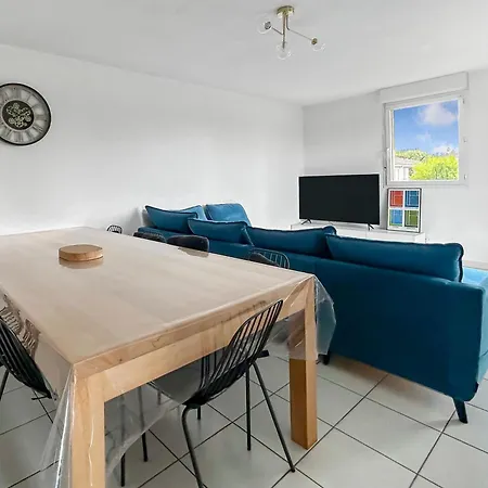 Lumineux Avec Balcon Et Piscine 公寓