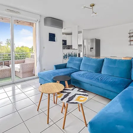 Lumineux Avec Balcon & Piscine * Les Billaux