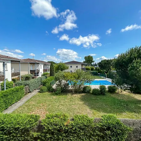 Lumineux Avec Balcon Et Piscine *
